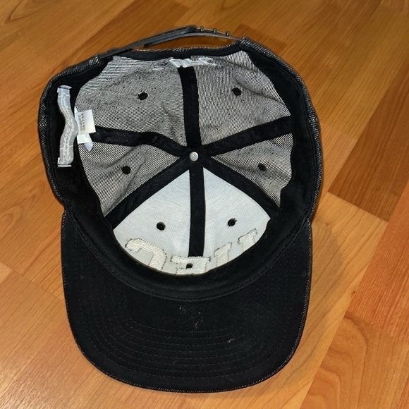 UFC Ultimate Fighting Champion SnapBack black gray hat - Picture 4 of 7